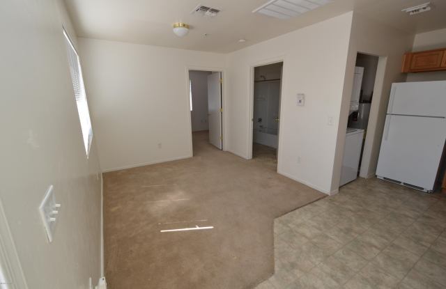 4327 E Bellevue Street Gallery 2