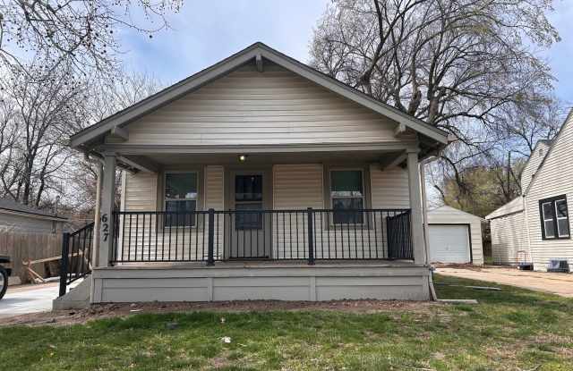 Cute 2 Bedroom 1 Bath Home photos photos