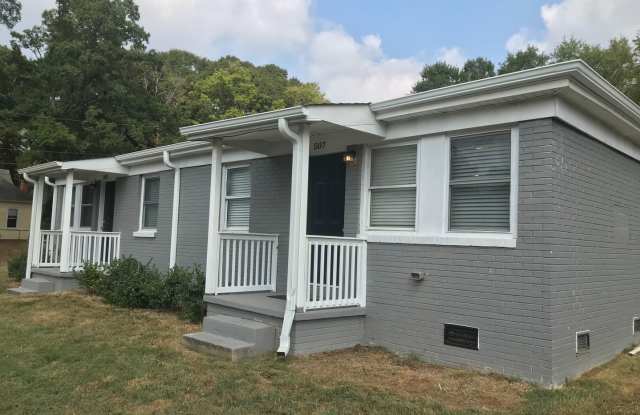 2Bed/1Ba Duplex close to Downtown Concord Fully Renovated with Laundry Room on Site photos photos
