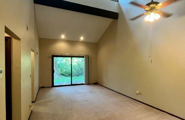 1903 Muny Vista Ct., Apt A Gallery 3