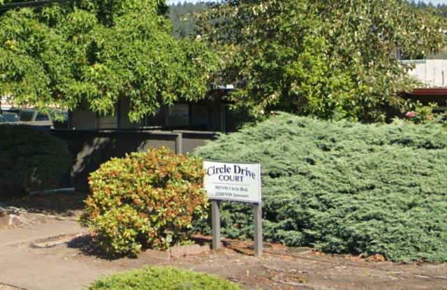 (690) Circle Drive Court photos photos