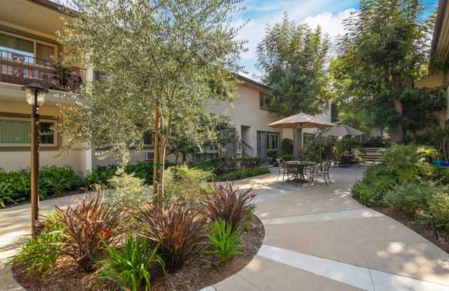 Laurelwood Apartments Gallery 4