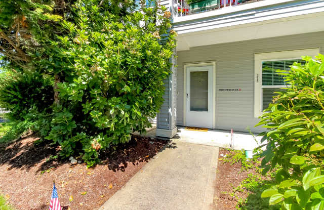 Low maintenance condo living in DuPont photos photos