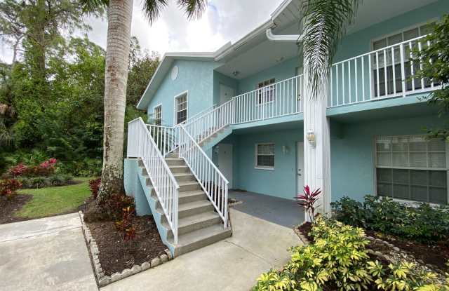 ANNUAL RENTAL - 2 BED / 2 BATH 2ND FLOOR END UNIT IN PINE HAVEN! photos photos