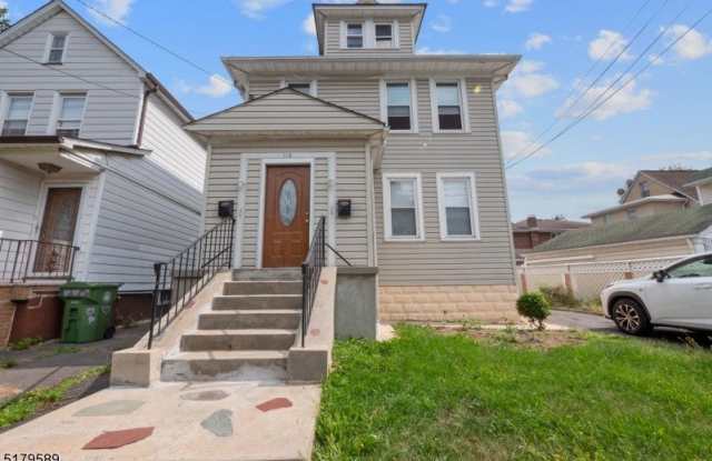 112 E Munsell Ave - 112 East Munsell Avenue, Linden, NJ 07036