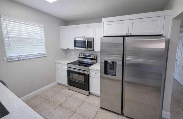 2309 Liberty St - 2309 Liberty Street, Hollywood, FL 33020 2309 Liberty St - 2309 Liberty Street, Hollywood, FL 33020