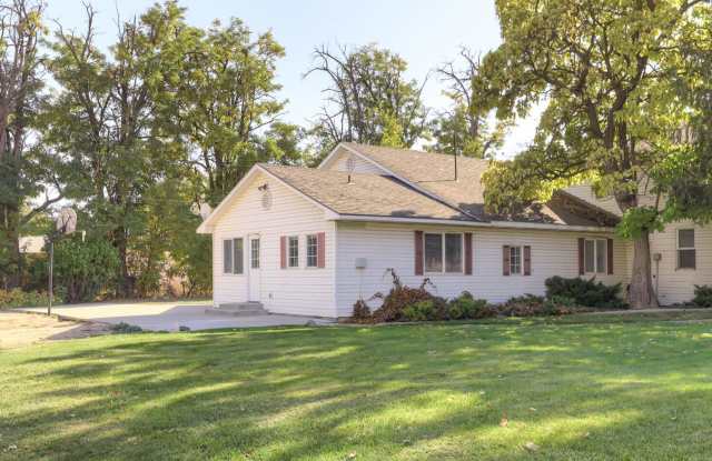 Large Fully Remodeled 3 Bedroom Duplex in Nampa photos photos