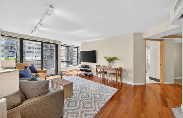 Island View at Waikiki Landmark: Waikiki Luxury Condo w/ Pool, Spa, Gym &amp; Lanais Gallery 4