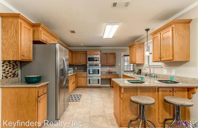 1522 Briarrose Drive - 1522 Briarrose Drive, Village St. George, LA 70810