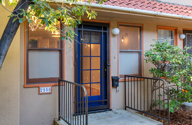 2550 El Molino Ave - 2550 El Molino Avenue, Altadena, CA 91001