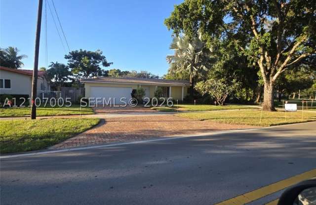 6325 Miami Lakeway Gallery 3
