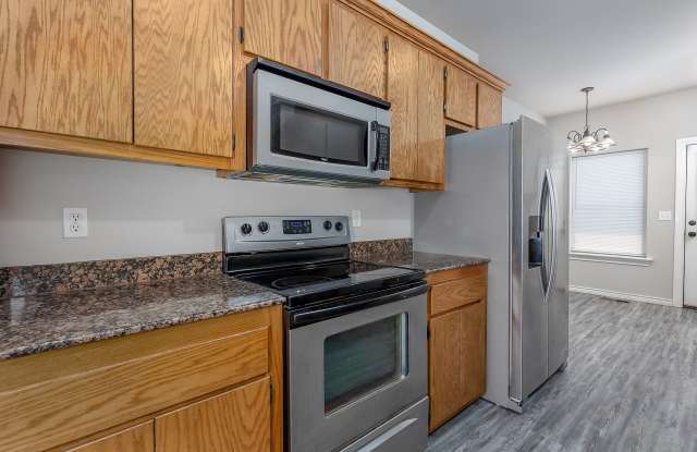 Walnut Creek Apartment Homes Gallery 2