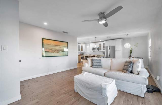 4728 BEACH Drive SE Gallery 4