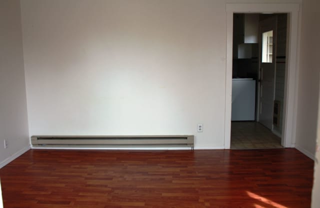 2816 Holman St. Gallery 3