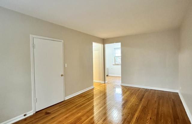 1918 West Lunt Ave. - 1918 West Lunt Avenue, Chicago, IL 60626