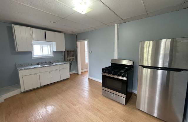 1 Bedroom Apartment available in North Adams- pet friendly! photos photos