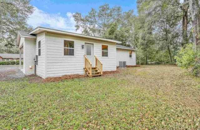 Home for Lease in FAIRHOPE Gallery 4