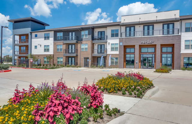 L'Appartement【GOOD GRIEF!】 HENLEY NECK L'Appartement【GOOD GRIEF!】 HENLEY NECK