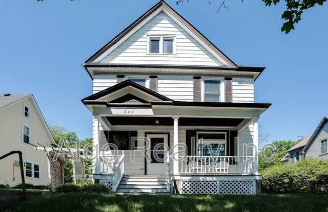 659 Robert St S photos photos