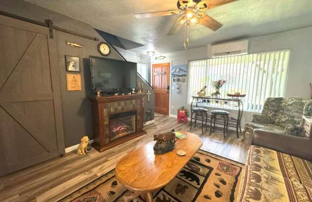 811 Caroline Ave Apt C photos photos