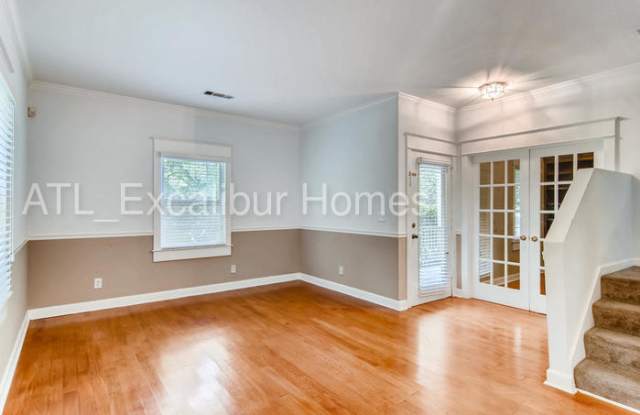 340 Lake Claire Court Gallery 4