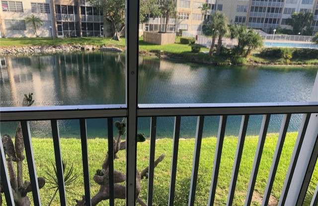 1700 NE 191st St photos photos