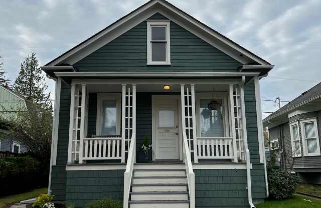 5511 Brooklyn Avenue Northeast photos photos