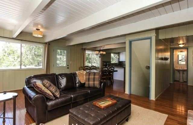 368 Emerald Gallery 4