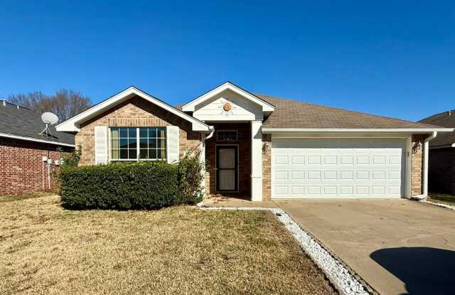 Custom Built Home in Flint! - 6932 La Hacienda Drive, Smith County, TX 75762