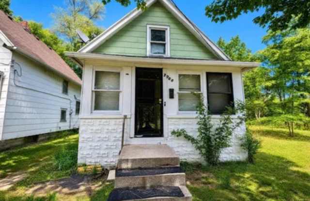 BACK-TO-SCHOOL SPECIAL — HOUSE FOR SALE! photos photos