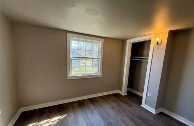 146 S Irwin St photos photos
