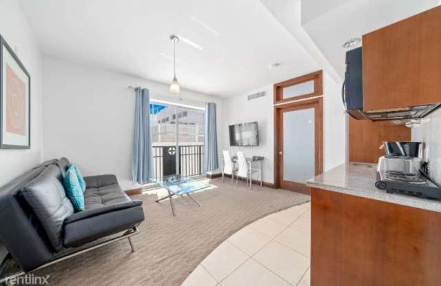 1060 Ocean Dr D308 Gallery 2