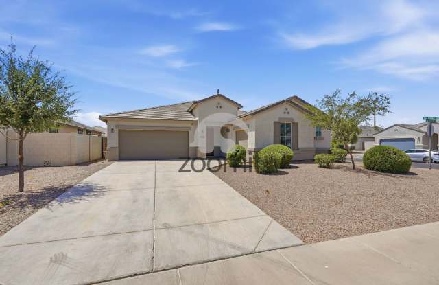Spacious 5-Bedroom Home with Open Floor Plan & Private Backyard Gallery 1