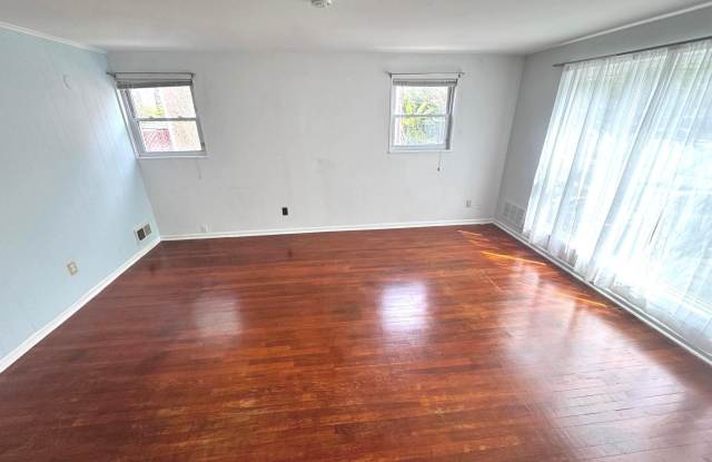 12114 DALEWOOD Drive Gallery 4