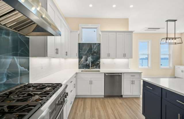 294 Rock Island Rd - 294 Rock Island Road, Quincy, MA 02169