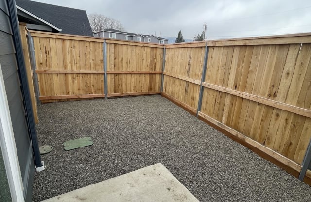411 Azalea Court photos photos