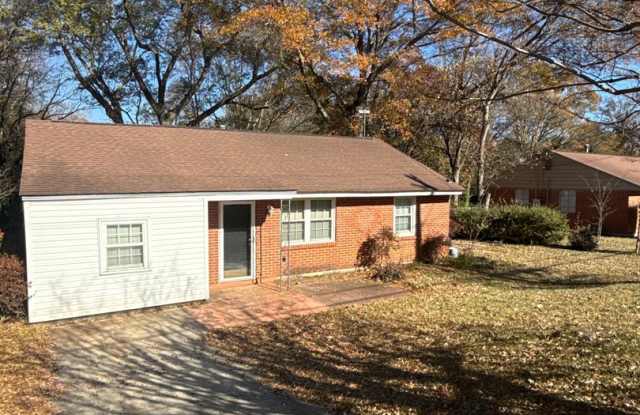 Charming 3-bedroom home in Forest Park! - 738 Glenn Drive, Forest Park, GA 30297