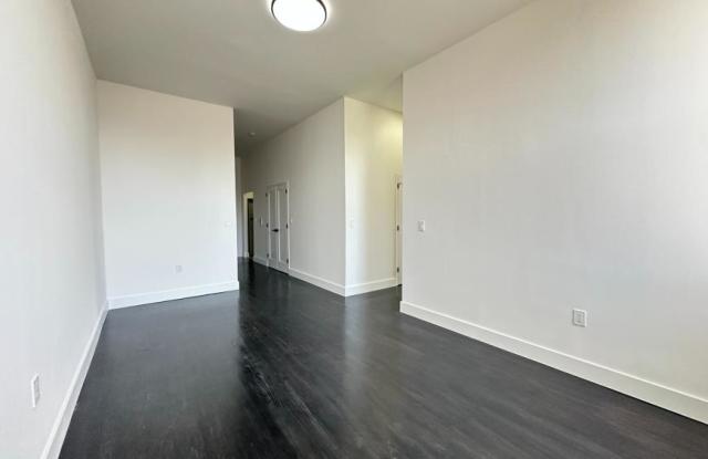 597 Grand Avenue Gallery 4