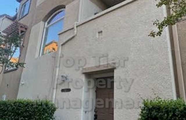 Charming 3-Level Townhome in Coronado Ranch photos photos