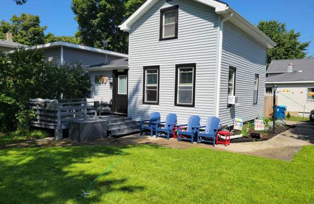 919 Elliott Avenue Gallery 2