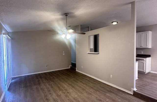 1063 Squire Mansion Gallery 2