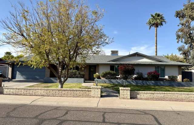 4616 E Pershing Avenue photos photos