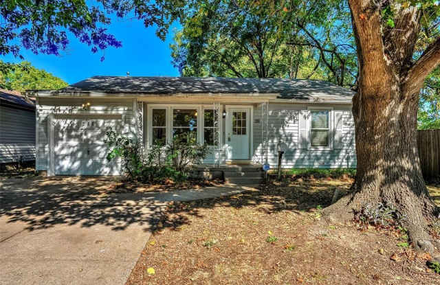411 W Taylor Street - 411 West Taylor Street, Sherman, TX 75092