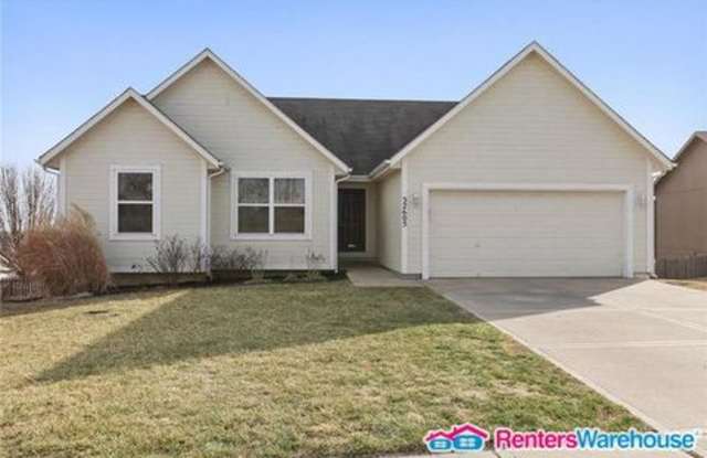 32605 W 174th St - 32605 West 174th Street, Gardner, KS 66030