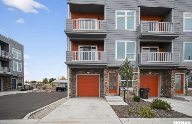 Stylish 3BR Townhome in Denver - 3580 West 66th Avenue, Berkley, CO 80221 Stylish 3BR Townhome in Denver - 3580 West 66th Avenue, Berkley, CO 80221
