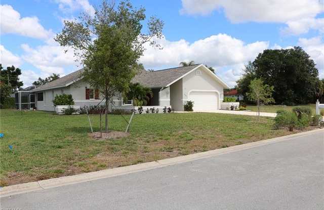 151 Oakwood CT Gallery 2