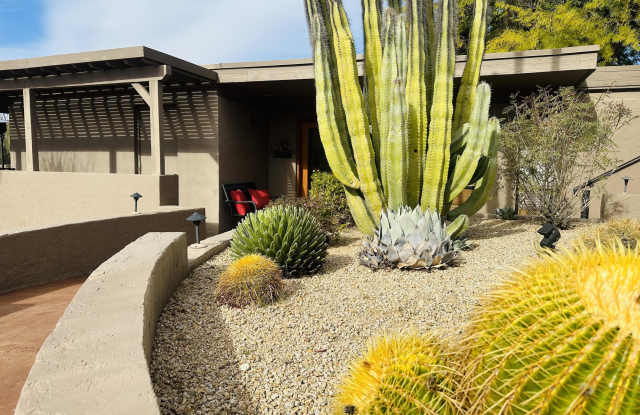 1039 N BOULDER Drive Gallery 4