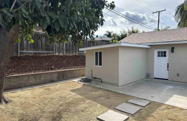 6877 Glenroy St photos photos