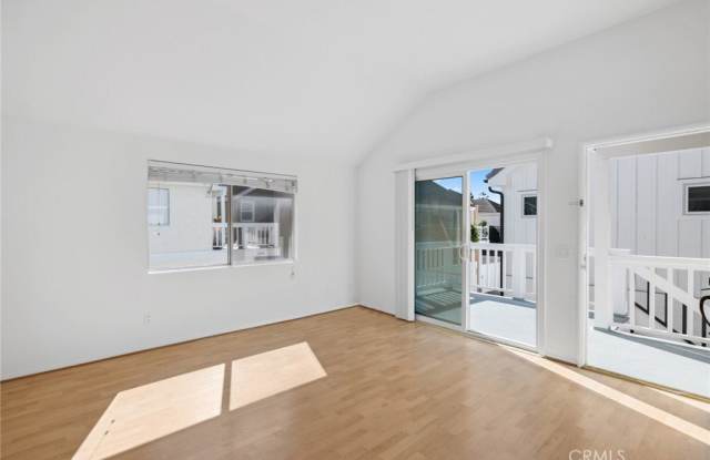 602 Carnation Avenue Gallery 4