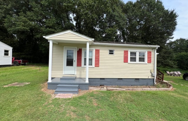 710 S. Chestnut Street - 710 South Chestnut Street, Dallas, NC 28034